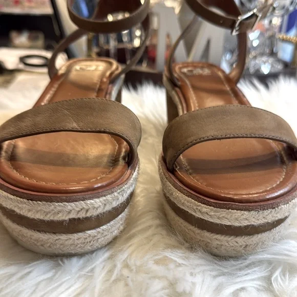 Gianni Bini Brown Leather Espadrille Sandals Size Women's 81/2 - Picture 3 of 5